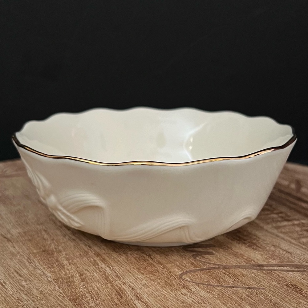 Lenox Rose Blossom Scalloped 5.5" Nut Candy Bowl - Picture 4 of 9